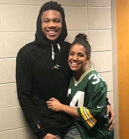 Giannis Antetokounmpo Kærasta Bio: Mariah Riddlesprigger & Baby