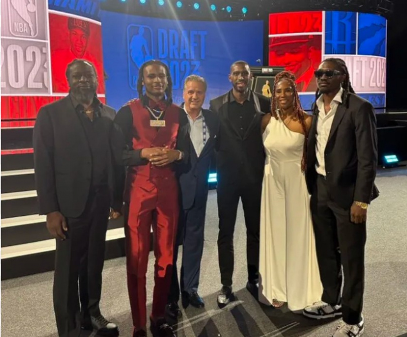   Cason Wallace med sin familie ved 2023 NBA Draft