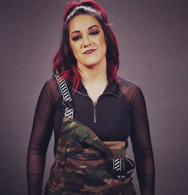 Bayley kommt aus San Jose, Kalifornien