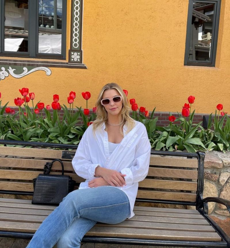  Η Sara House αφού εντάχθηκε ως υπάλληλος στο Ralph Lauren