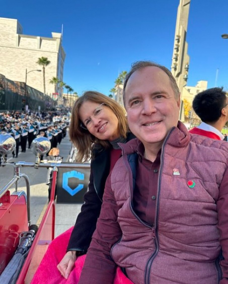   Adam Schiff con su esposa, Eve Schiff