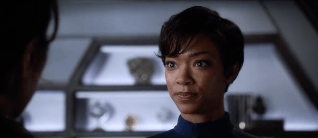 迈克尔·伯纳姆（Michael Burnham）在《星际迷航发现》中与船长对话